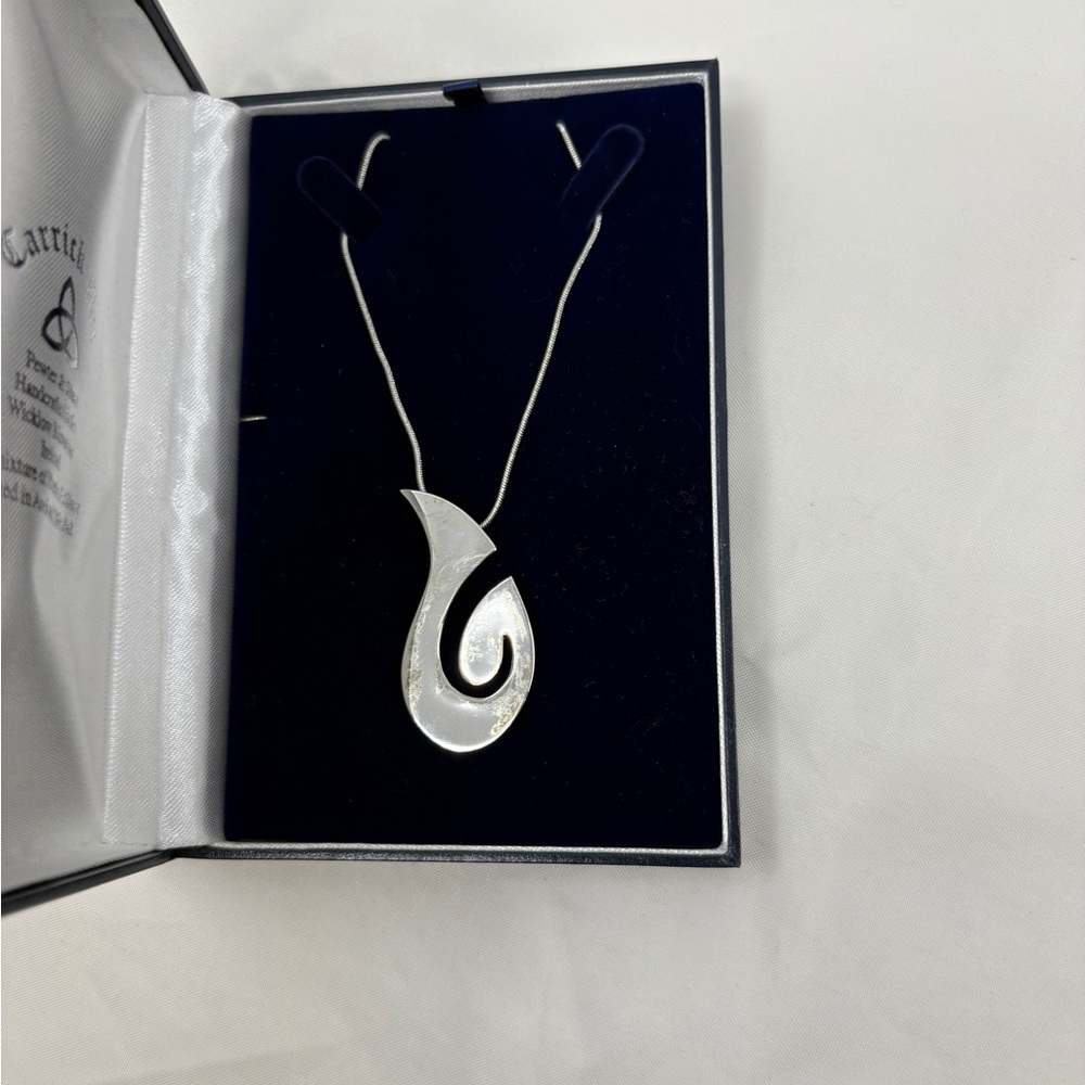 Elegant Silver Irish Carrick Silver Pewter Celtic Necklace